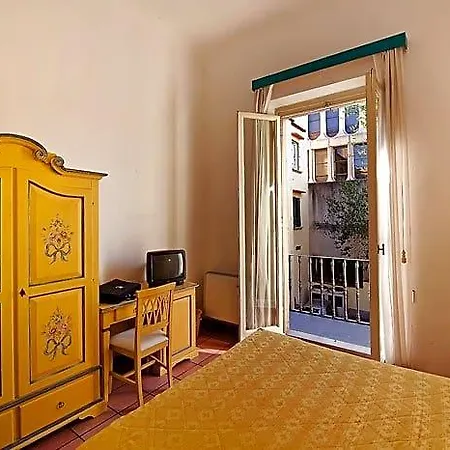 Vasari 3*