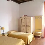 فندق Vasari 3*